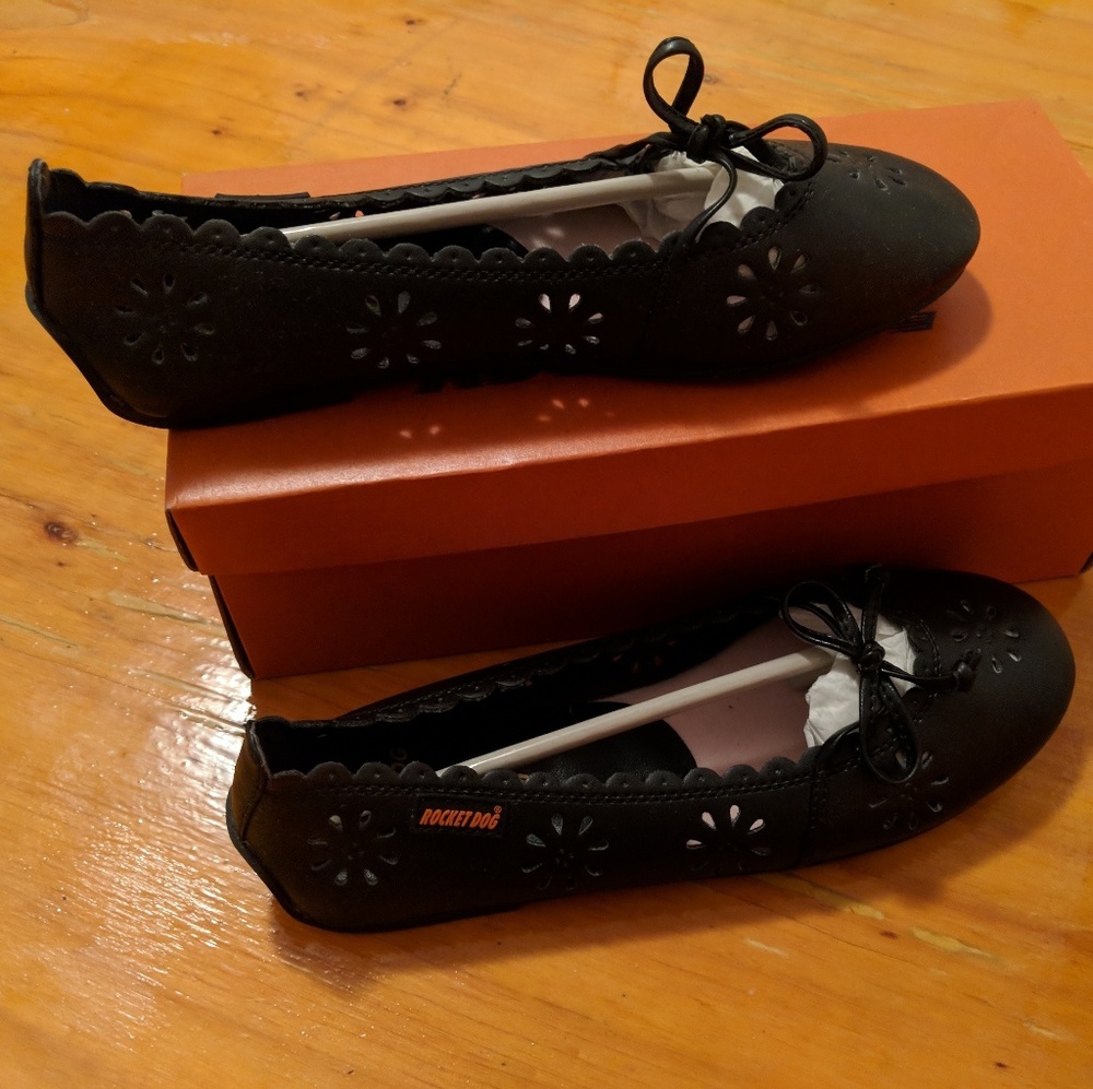 Rocket Dog scalloped ballet flats